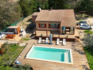 Charmante villa avec piscine et calme, Régusse - 8