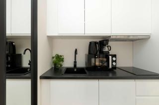 Stylowy Apartament w Niechorzu Blisko Morza z Klimatyzacją i Parkingiem by Noclegi Renters - Niechorze - 6