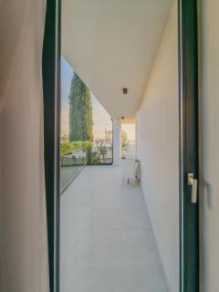 Sunrise Beachfront Residence - 2