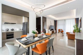 Comfortable three-bedroom and one-living room garden view suite - kitchen - living room - balcony - refrigerator and washing machine - Sanya - 3