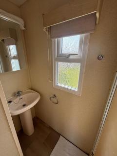 Hadrians Field 120 - Coastfields - WiFi, pet friendly, bed linen - Meadow Lakes Caravan & Lodge Hire - Ingoldmells - 2
