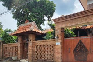 RedDoorz near Stasiun Sragen - 7