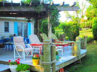 Waterfront Rental with Lovely Gardens for a Weekend Getaway near Annapolis, Maryland - Stevensville - 6