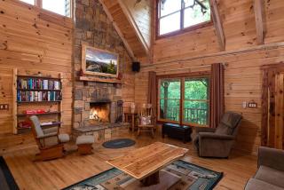 Log Cabin Rental in Mill Spring near Lake Lure, North Carolina - Mill Spring - 8