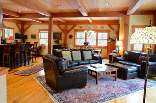 Spacious Family-Friendly Luxury Cabin for Rent with Hot Tub near Stowe, Vermont - 8