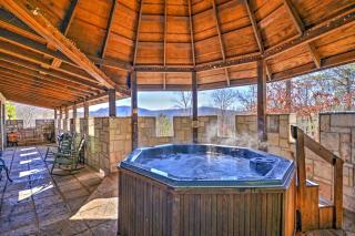 Whimsical Castle Rental for Unique Getaway in Blue Ridge Mountains, North Carolina - Brasstown - 6