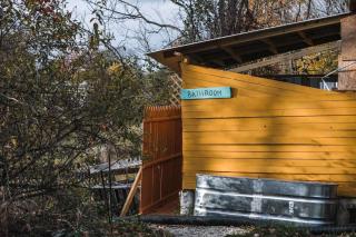 Tiny House Rental Perfect for a Relaxing Weekend Trip in New York State - Castleton-on-Hudson - 3