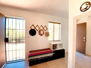 Beautiful Vacation Rental with Hot Tub Perfect for Glamping in Joshua Tree - Joshua Tree - 5