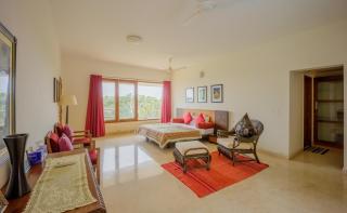 White House by Hireavilla - Stunning Hilltop 3BHK Villa with Pool and River View - 2