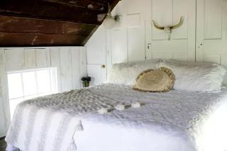 Beautiful Tree House for a Romantic Getaway on a Farm near Chattanooga Valley, Georgia - Flintstone - 5