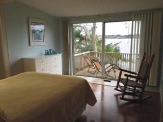 Waterfront Cottage Rental with a Dock on the San Sebastian River, Florida - Sebastian - 3