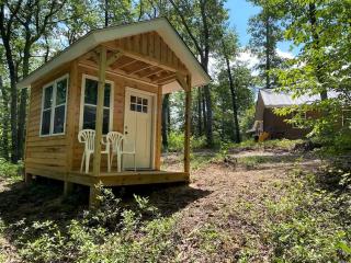 Secluded Getaway Spot in a Quiet Forest for Camping near Charlottesville, VA - - 0