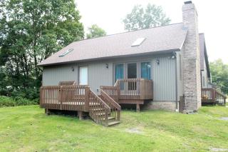 Bright Spacious Suite Rental in the Borough of Jamestown in Mercer County, Pennsylvania - - 0