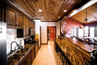 Luxurious Cabin Rental for a Family Getaway in Hill Country - Tarpley - 6