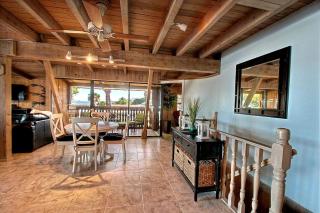 Beautifully Decorated Waterfront Chalet Rental in Grant, Florida - - 8