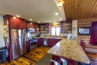 Secluded Cabin Rental for a Peaceful Vacation in Montana - - 5