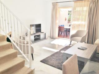 1264: 3 Bed Townhouse in Monte Biarritz Paraiso - Estepona - 0