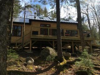 Secluded, Dog-Friendly Lakefront Cabin on Pristine Lake, Maine, for Wonderfully Romantic Getaways to Nature - 5
