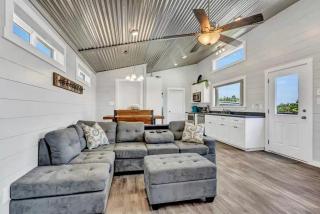 Amazing Glamping Vacations in this Riverside Cottage in Llano, Texas - Llano - 9