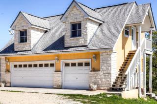 Modern Texas Hill Country Suite Rental for Four near San Antonio - Helotes - 0