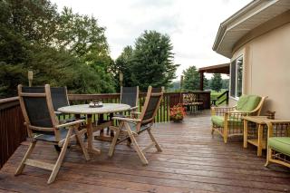 Unique Ohio Cottage for a Weekend Getaway in the Midwest - - 9