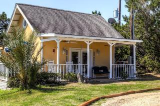 Joyful Cottage Rental for Couples with Poolside Cabana near San Antonio, TX - Helotes - 7