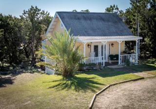 Joyful Cottage Rental for Couples with Poolside Cabana near San Antonio, TX - Helotes - 4