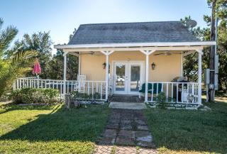 Joyful Cottage Rental for Couples with Poolside Cabana near San Antonio, TX - Helotes - 1