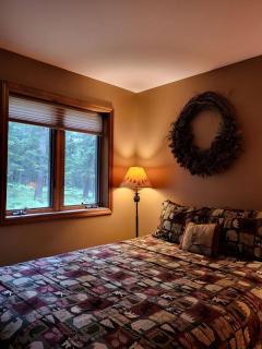 Secluded Cabin Rental in the Adirondack Mountains of Paul Smiths, New York - Paul Smiths - 6