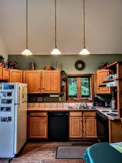 Secluded Cabin Rental in the Adirondack Mountains of Paul Smiths, New York - Paul Smiths - 5