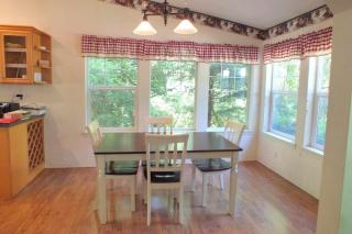 Peaceful Family Cabin on Beautiful Property, Plenty of Hiking and Fishing, 20 minutes from the coast, bordering Siuslaw National Forest, Oregon - Cloverdale - 3