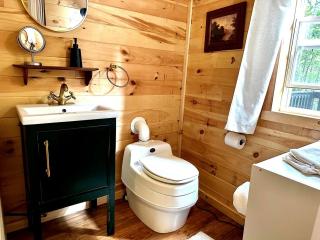 Pet-Friendly Cabin in the Woods, for Pennsylvania Glamping Getaways to Nature - Dushore - 4