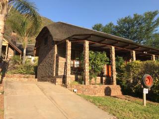 Stonebreaker Country Lodge - Oudtshoorn - 9