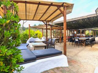 Masía Cal Simó - Casa rural con piscina, cerca de Sitges, para celebraciones y eventos - Canyelles - 1