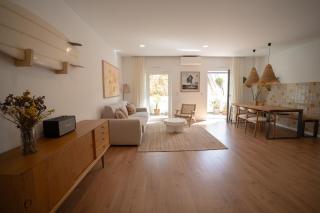Casa Aga- Cozy Seaside Apartment - Ericeira - 0