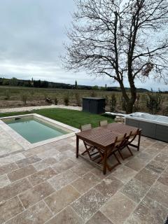 Cabanon douillet rousset les vignes - 4