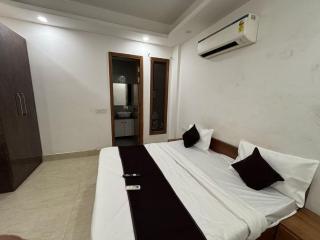 The Capstone saket - New Delhi - 7