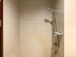 Modern and Comfort Design Studio Room at West Vista Apartment By Travelio - Jakarta - 2