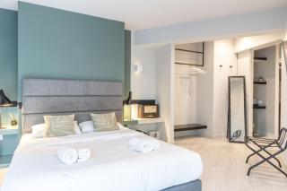 Fantastic Central Athens Suite with shared Rooftop Deck - 3