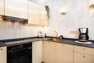 Urban Light Apartment - 3' Main Square - by Upstairs - Cracovia - 4