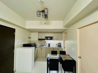 2br Unit at Asmara near St Lukes Medical Center - Manila - 5
