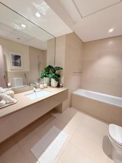 2 Bedroom In Waters Edge Voyage - Yas Island - 1