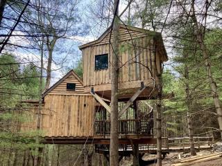 Eco-Friendly, Abstract Treehouse Surrounded by Wildlife and Hiking Trails For a Special Getaway in Sparrow Bush, New York - Sparrow Bush - 6