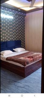 Prakash palace Ram Temple 300 meter dham jn 100 meter Full AC - Ayodhya - 1