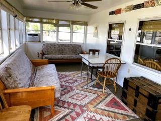Lakeside Cabin for Dream Family Glamping Vacations in Minnesota - Fergus Falls - 4