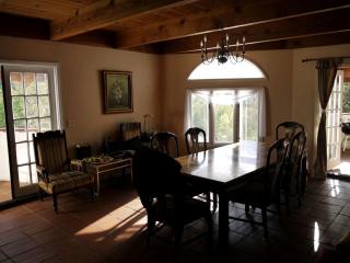 Captivating Riverfront Vacation Rental for Large Groups in Three Rivers, California - Three Rivers - 7