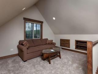 Family-Friendly Cabin Rental with Mountain Vistas near West Glacier, Montana - West Glacier - 1