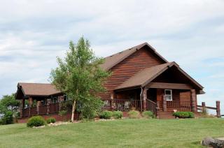 Elegant and Rustic Family Vacation Rental with a 10-Acre Private Pond in Cass County, Iowa - Adair - 0