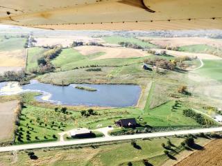 Elegant and Rustic Family Vacation Rental with a 10-Acre Private Pond in Cass County, Iowa - Adair - 3