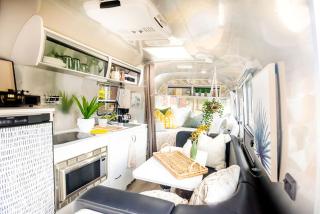 Beautiful Airstream Glamping Site for Romantic Weekends Away in North Carolina - - 6